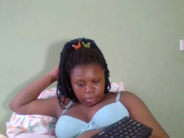 Live sex webcam photo for Sexyapple2020 #276479692