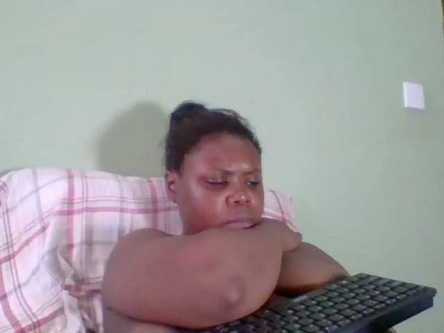 Live sex webcam photo for Sexyapple2020 #276527743