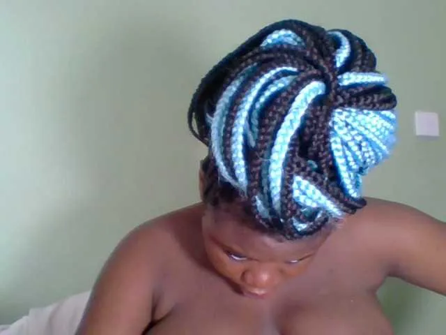 Live sex webcam photo for Sexyapple2020 #276604068