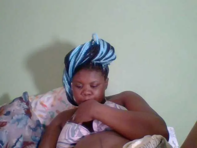 Live sex webcam photo for Sexyapple2020 #276632775