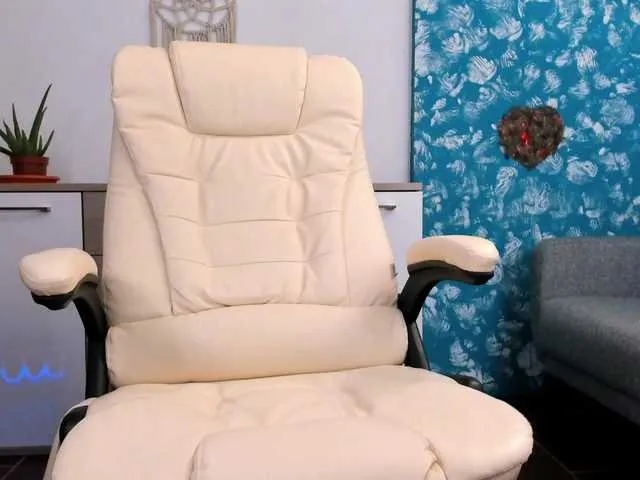 Live sex webcam photo for Sexybigbut19 #277289199