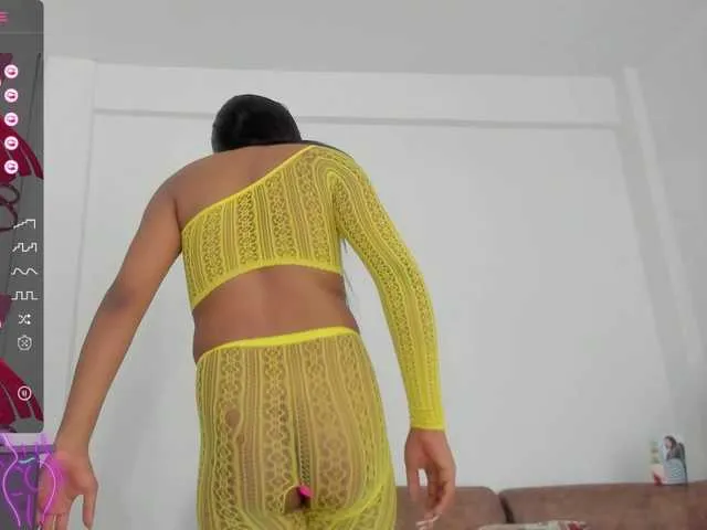 Live sex webcam photo for Sexybigdickts #277911050