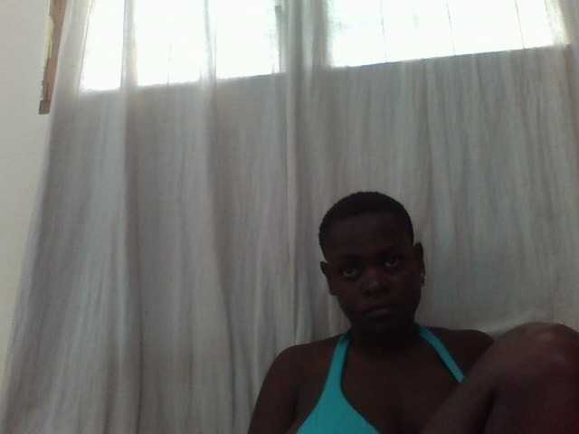 Live sex webcam photo for Sexyblackboobs #275957647