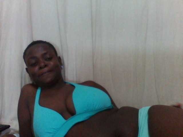 Live sex webcam photo for Sexyblackboobs #275959408