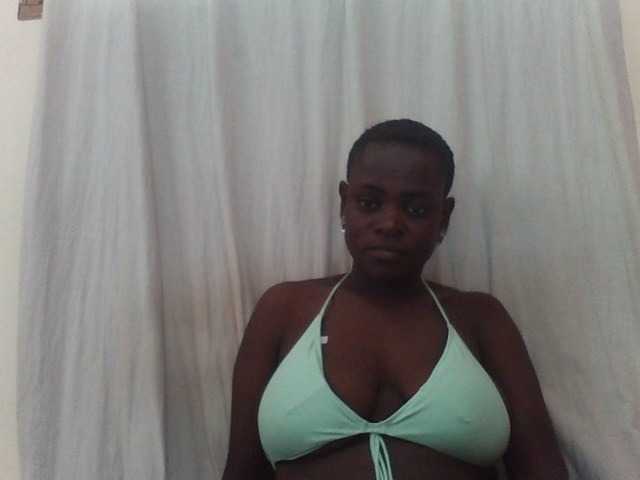 Live sex webcam photo for Sexyblackboobs #275965709