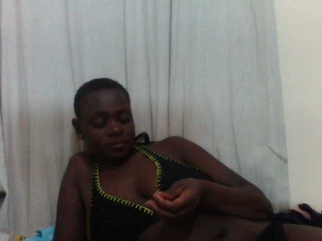 Live sex webcam photo for Sexyblackboobs #275991956