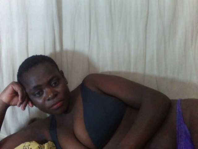 Live sex webcam photo for Sexyblackboobs #276031551