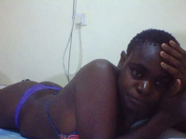 Live sex webcam photo for Sexyblackboobs #276074116