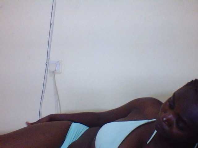 Live sex webcam photo for Sexyblackboobs #276101547