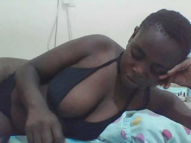 Live sex webcam photo for Sexyblackboobs #276139373