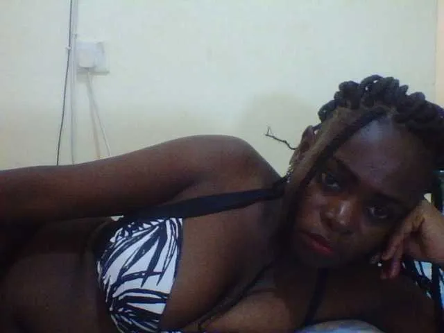 Live sex webcam photo for Sexyblackboobs #276266448