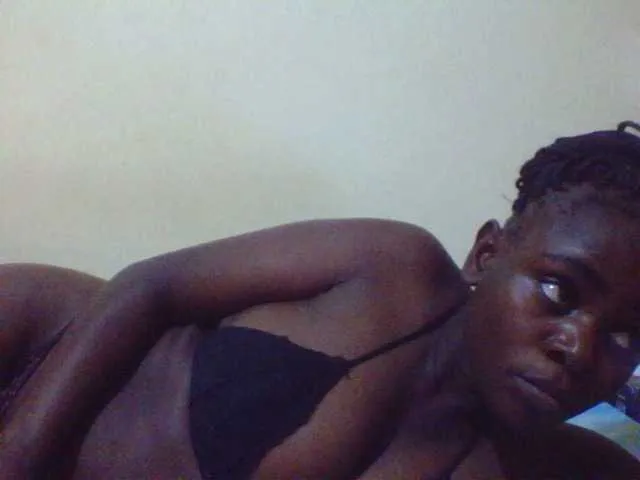 Live sex webcam photo for Sexyblackboobs #276327910