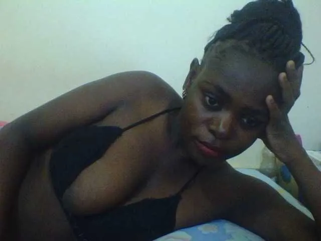 Live sex webcam photo for Sexyblackboobs #276352212