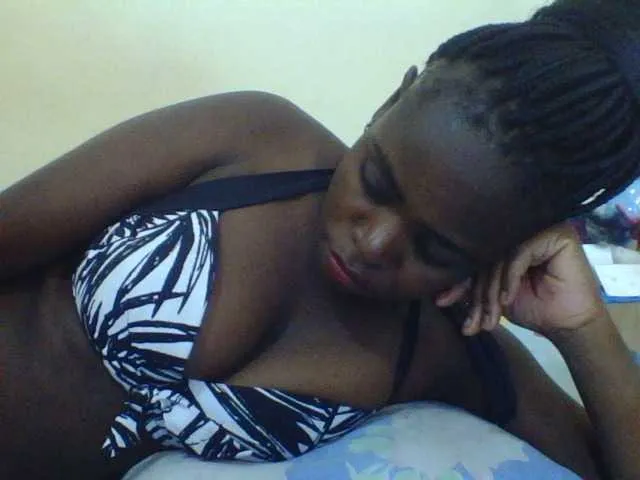 Live sex webcam photo for Sexyblackboobs #276366638