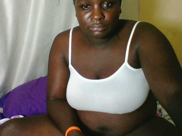 Live sex webcam photo for Sexyblackgal10 #291454359