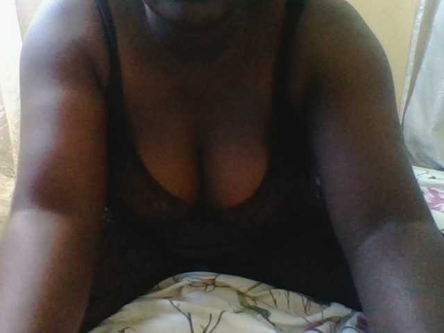 Live sex webcam photo for Sexyblackgal10 #291473074