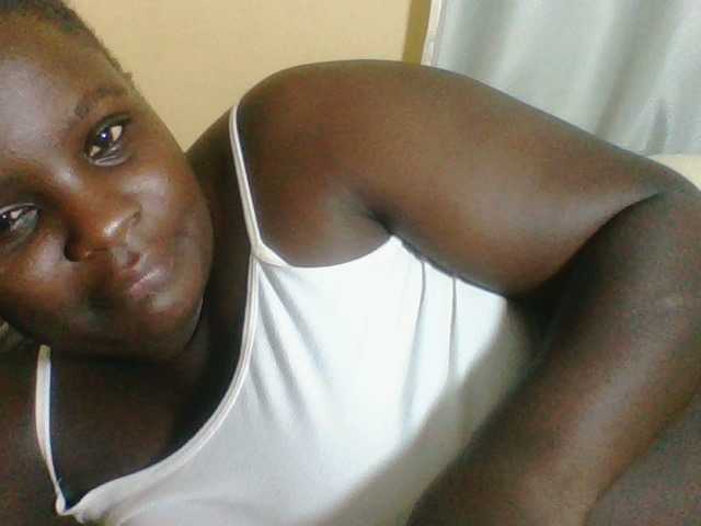 Live sex webcam photo for Sexyblackgal10 #291589390