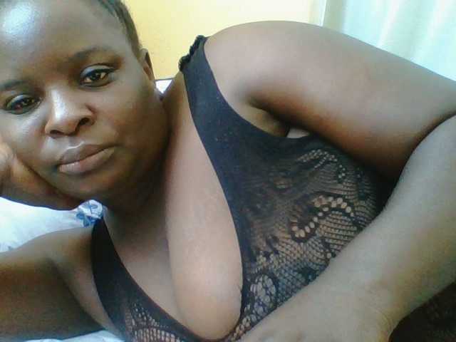 Live sex webcam photo for Sexyblackgal10 #291593242