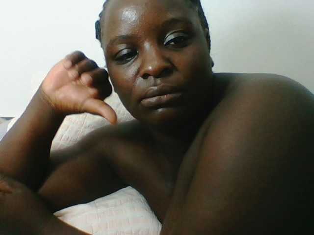 Live sex webcam photo for Sexyblackgal10 #291663978