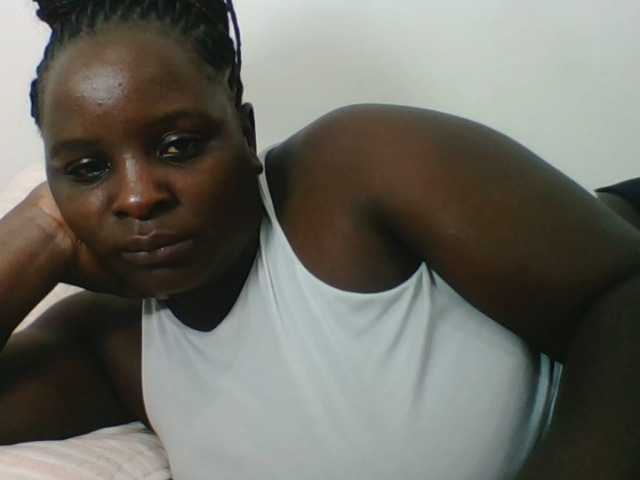 Live sex webcam photo for Sexyblackgal10 #291667926