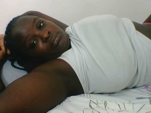 Live sex webcam photo for Sexyblackgal10 #291740851