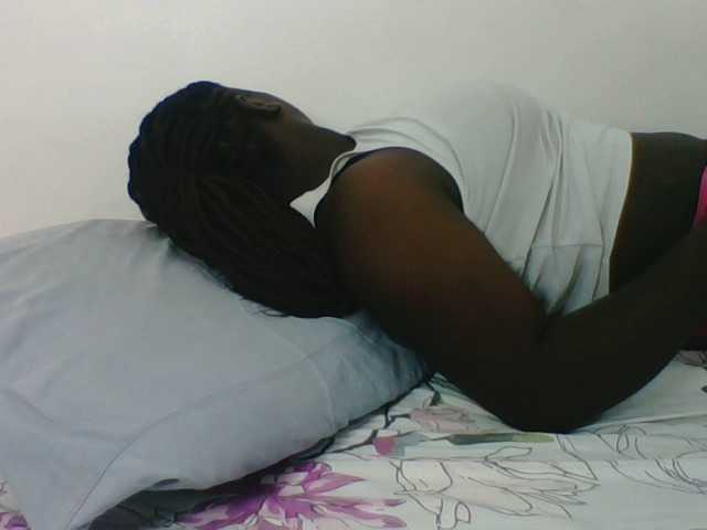 Live sex webcam photo for Sexyblackgal10 #291742374