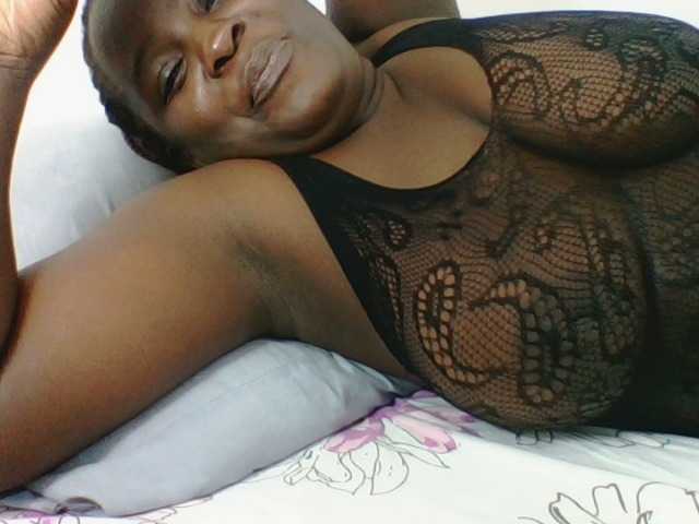 Live sex webcam photo for Sexyblackgal10 #291748012