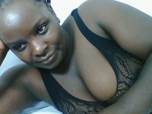 Live sex webcam photo for Sexyblackgal10 #291767530