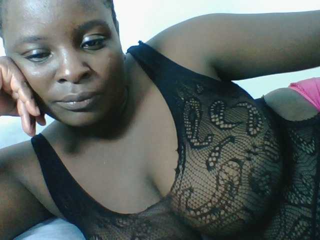 Live sex webcam photo for Sexyblackgal10 #291771896