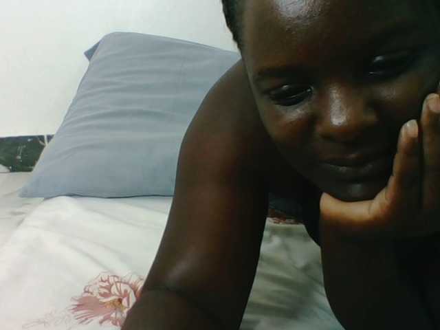 Live sex webcam photo for Sexyblackgal10 #291794118