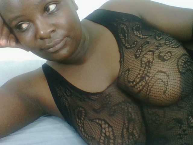 Live sex webcam photo for Sexyblackgal10 #291841261