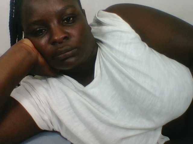 Live sex webcam photo for Sexyblackgal10 #291848223