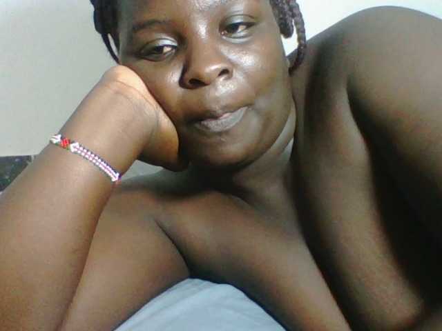 Live sex webcam photo for Sexyblackgal10 #291873557