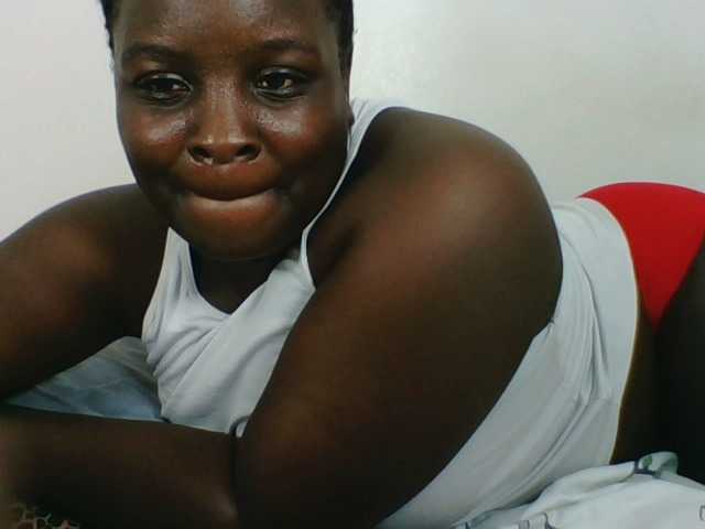 Live sex webcam photo for Sexyblackgal10 #291883956