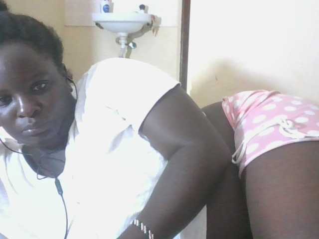 Live sex webcam photo for Sexyblackgal10 #292179266