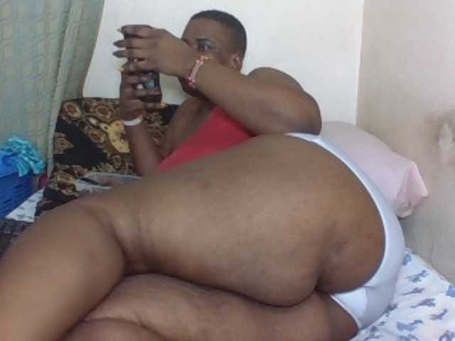 Live sex webcam photo for Sexyblacktits #290693032