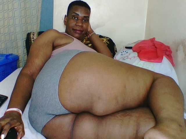 Live sex webcam photo for Sexyblacktits #290779286