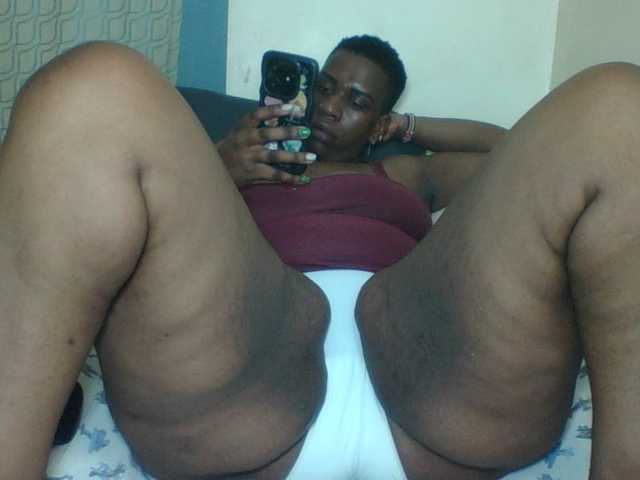 Live sex webcam photo for Sexyblacktits #290968979