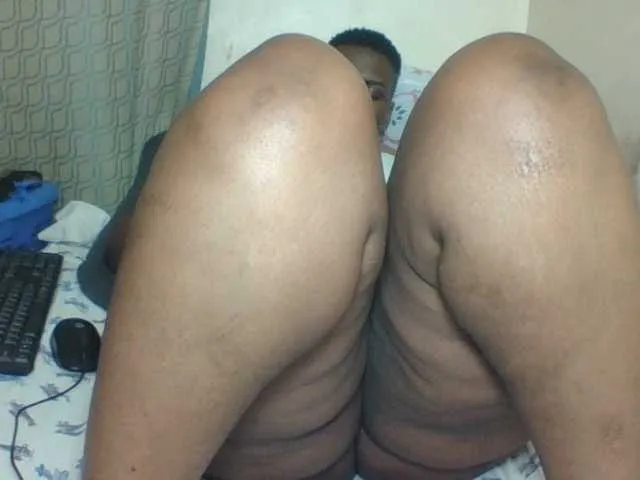 Live sex webcam photo for Sexyblacktits #291047201