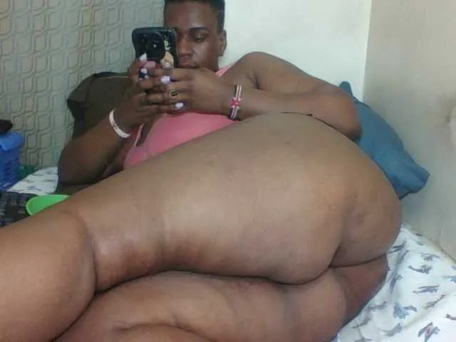 Live sex webcam photo for Sexyblacktits #291150386