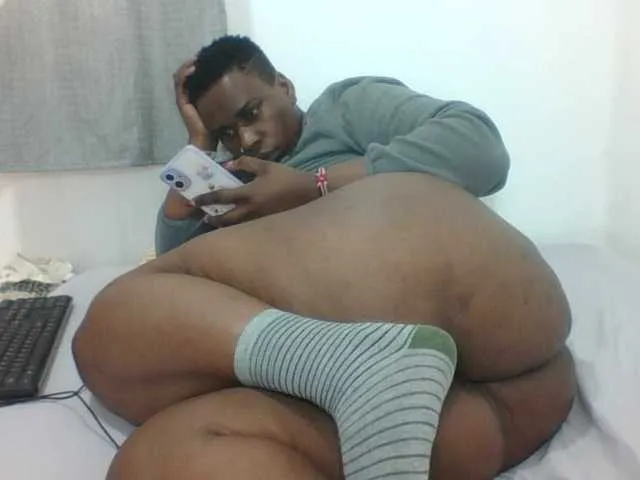 Live sex webcam photo for Sexyblacktits #291313097