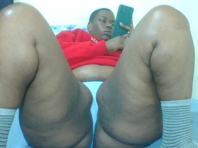 Live sex webcam photo for Sexyblacktits #292011721