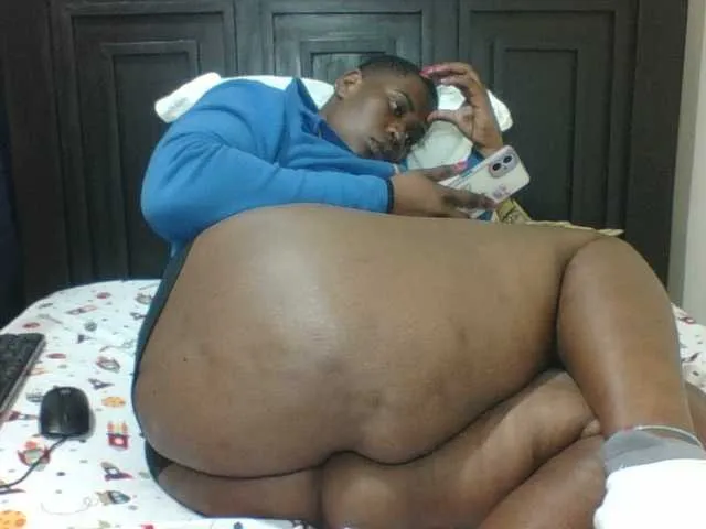 Live sex webcam photo for Sexyblacktits #292188097