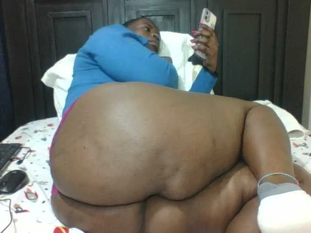 Live sex webcam photo for Sexyblacktits #292192675