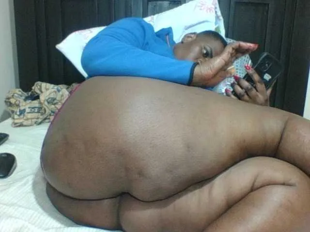 Live sex webcam photo for Sexyblacktits #292337978