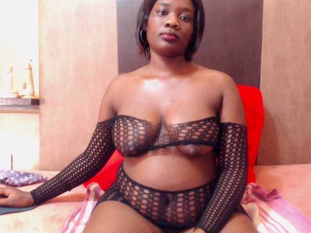 Live sex webcam photo for Sexyboityxx4 #277956417