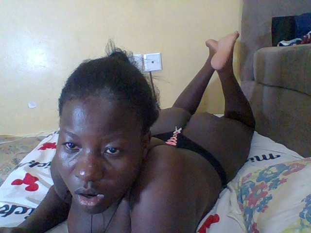 Live sex webcam photo for Sexyboobs21 #277632719