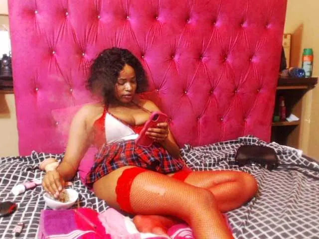 Live sex webcam photo for Sexyboobs97 #291799101