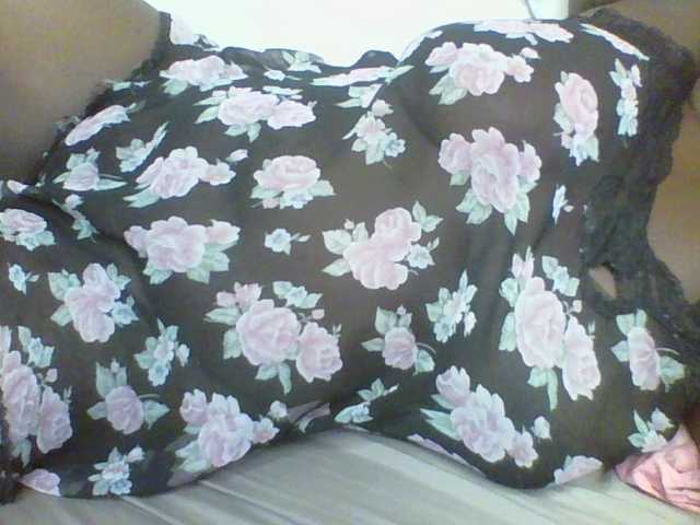 Live sex webcam photo for Sexyboobys #290688911