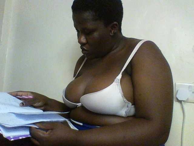 Live sex webcam photo for Sexyboobys #290787500